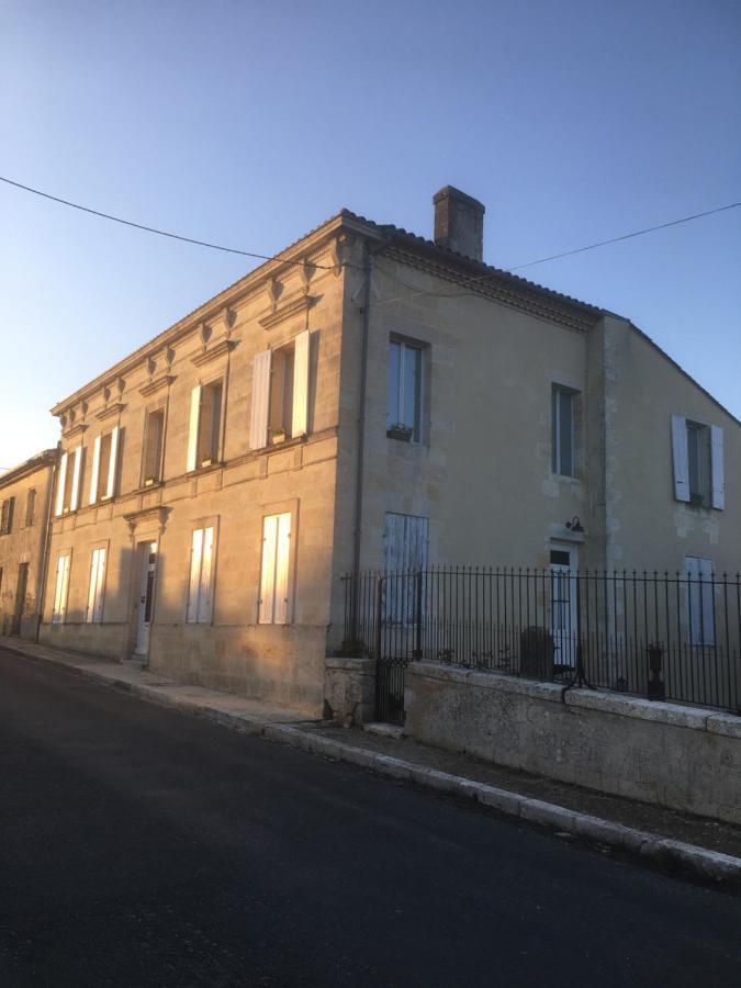 La Maison Blanche A Saint-Yzans-de-Médoc Buitenkant foto